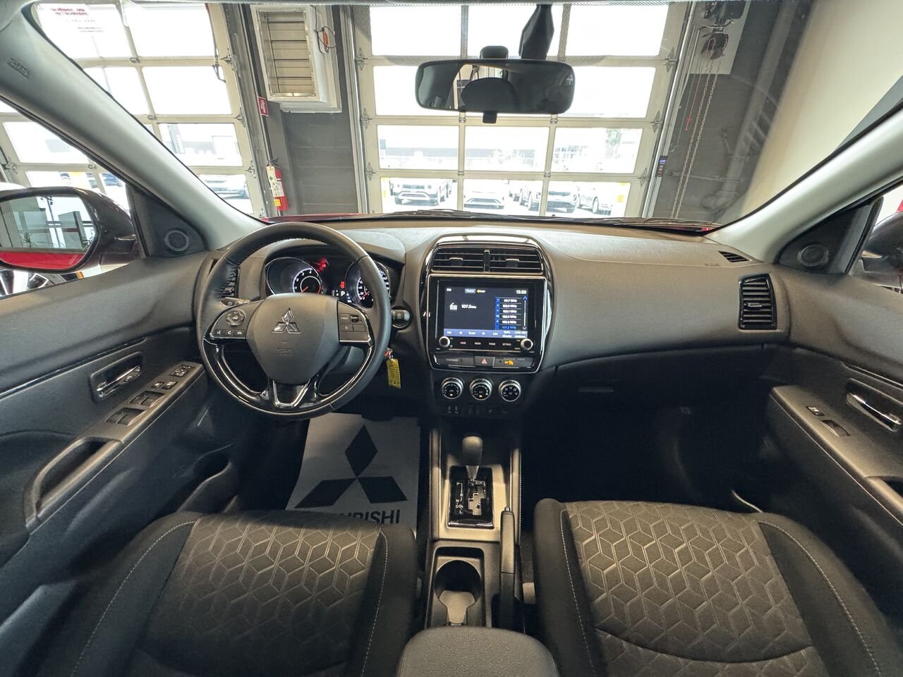 2023 Mitsubishi RVR Red Saint-Eustache - photo #10