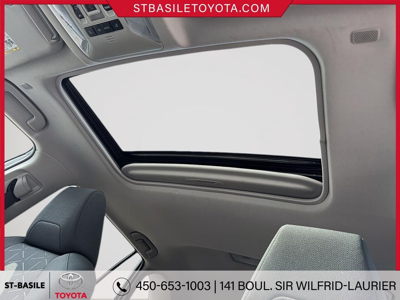 TOYOTA RAV4 2023 Noir minuit métallisé Saint-Basile-le-Grand - photo #16