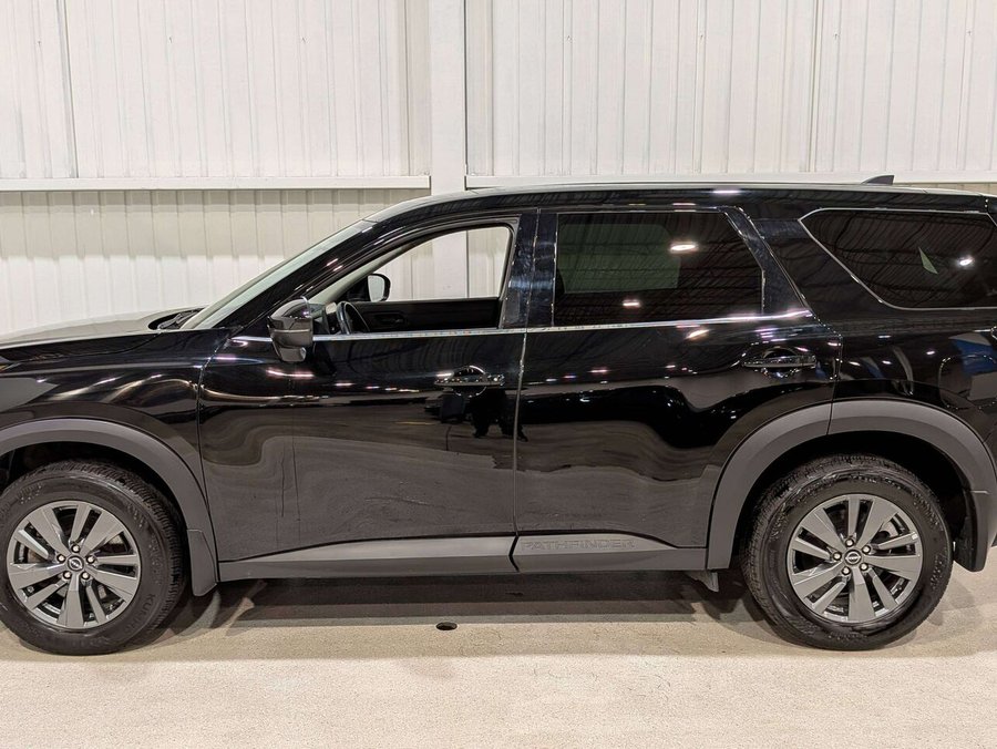 2024 Nissan Pathfinder S 4WD Black