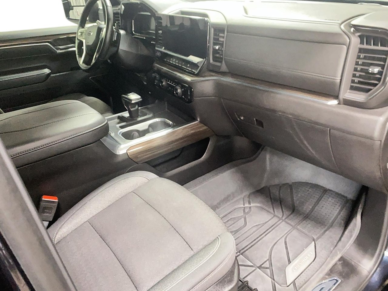 2024 Chevrolet Silverado 1500 RST Black Baie-Comeau - photo #14
