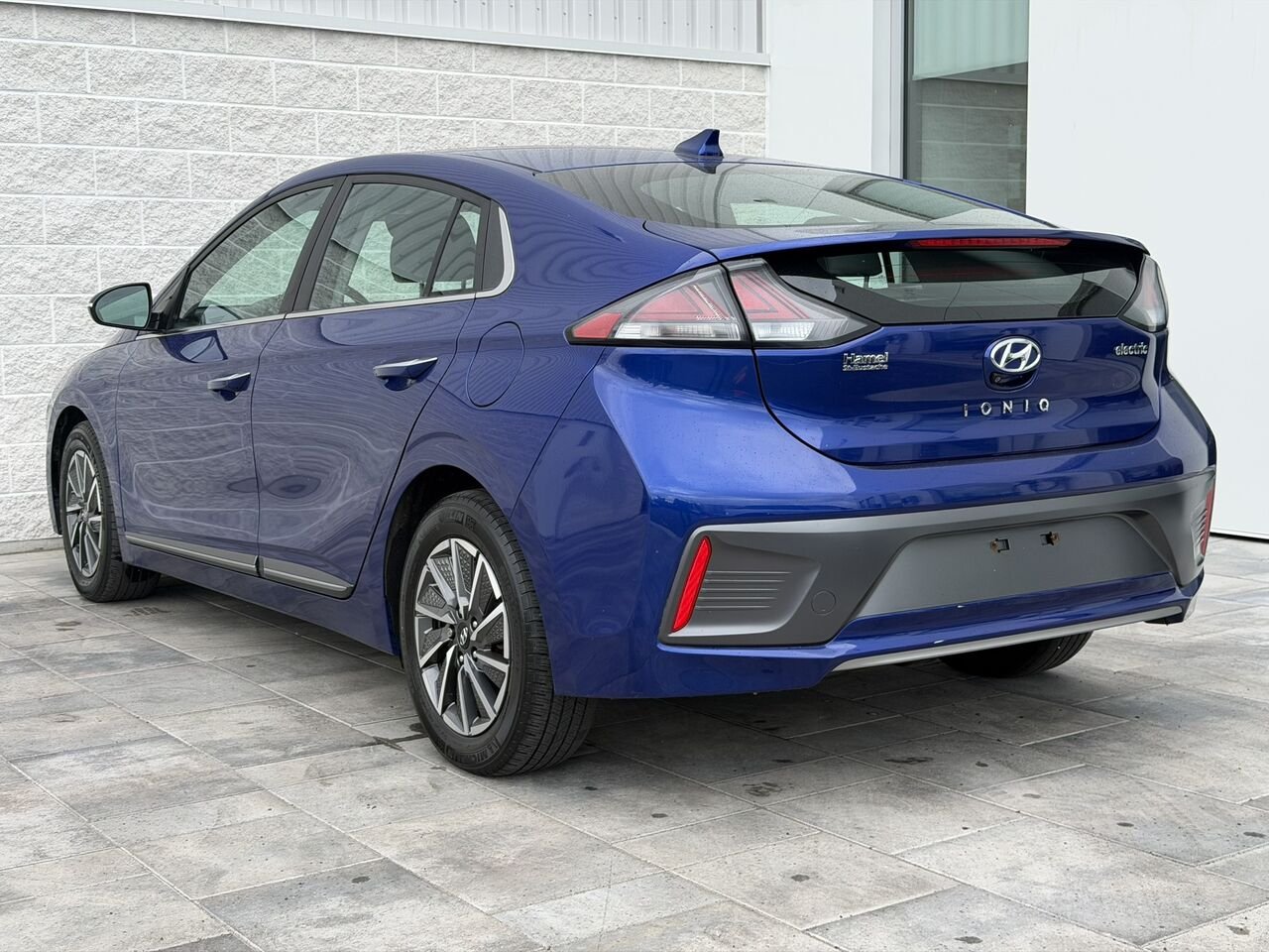 2021 Hyundai Ioniq Electric Ultimate Blue Laval - photo #14