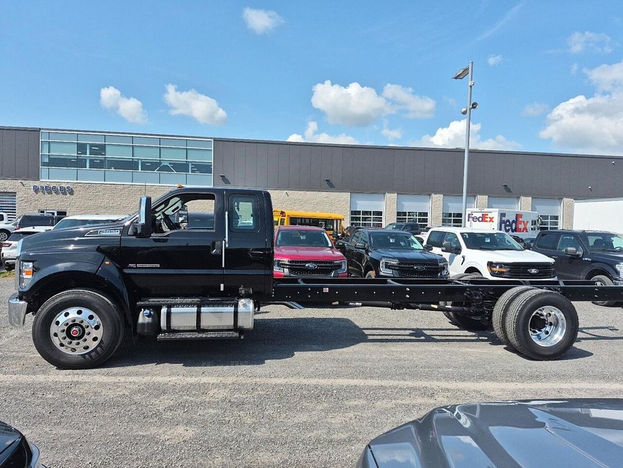 Ford Super Duty F-650 Straight Frame 2027 2027 Noir agate