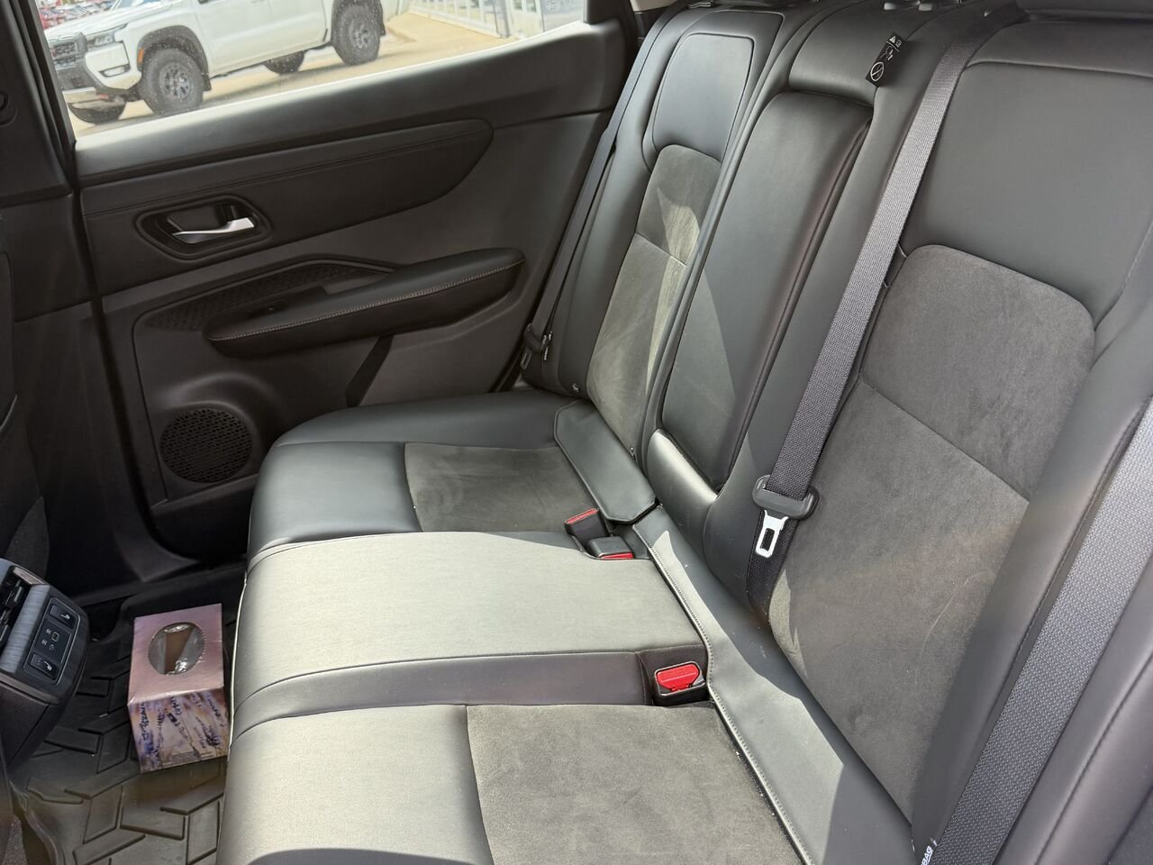 Nissan ARIYA awd carplay jamais accidenté 430 d'autonomie 2024 Blanc Châteauguay - photo #28
