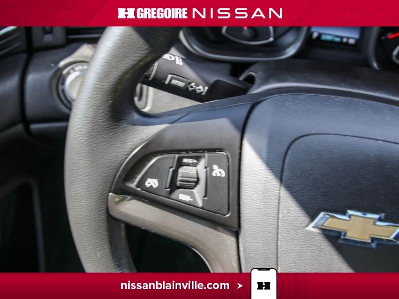 2015 Chevrolet Malibu Black Saint-Eustache - photo #14
