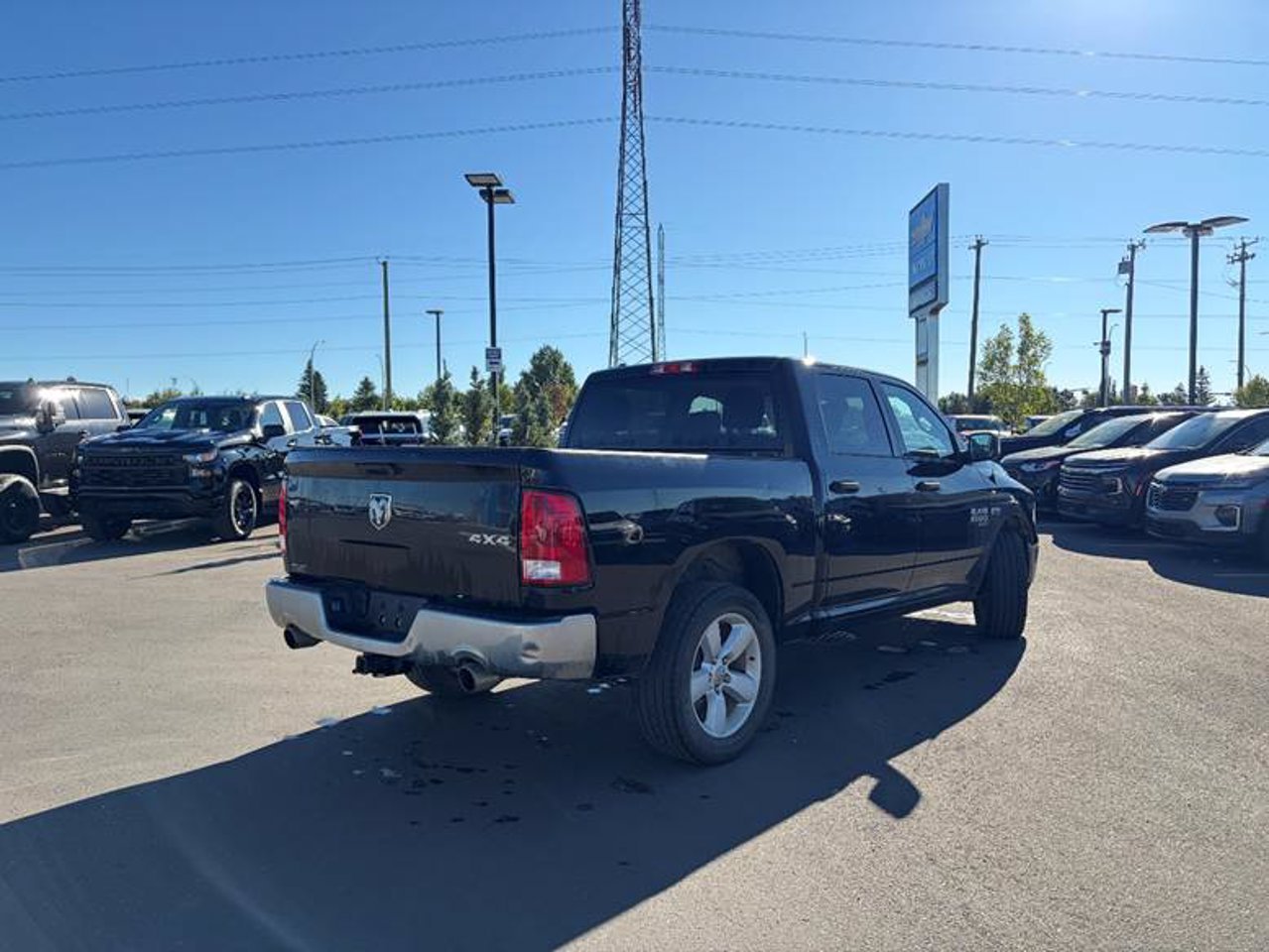 2024 Ram 1500 Classic Tradesman 4x4 Crew Cab 5'7 Box Black Sherwood Park - photo #4