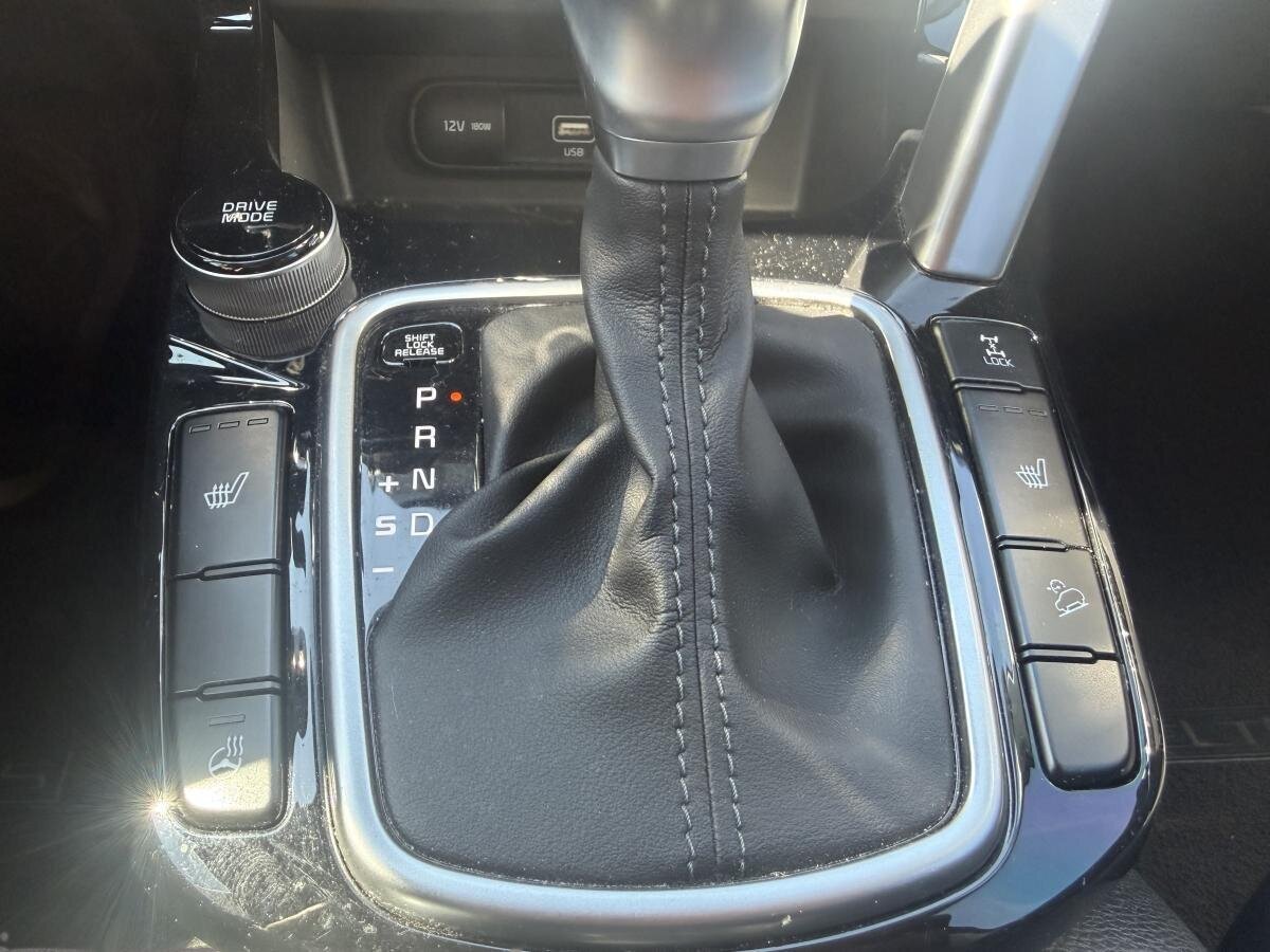 2021 Kia Seltos Black  - photo #14