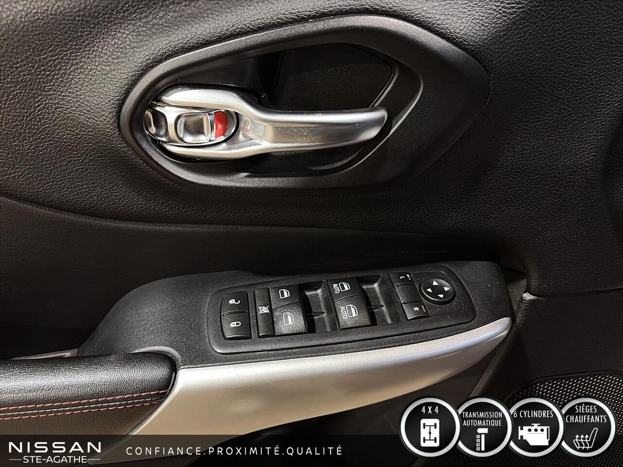 2017 Jeep Cherokee Red Ste-Agathe des Monts - photo #13