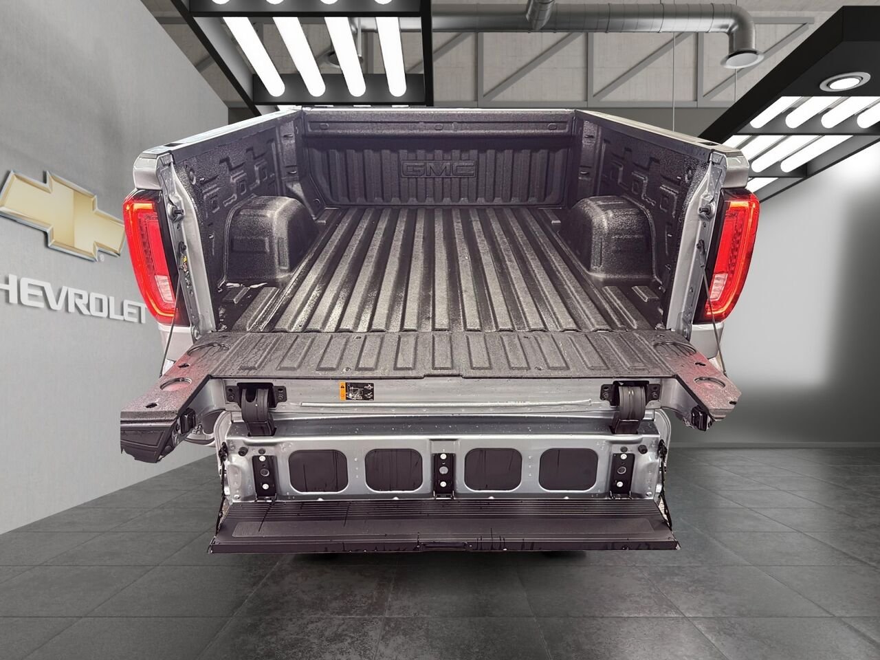 GMC Sierra 1500 AT4 cabine multiplace 4RM 157 po 2026 Gris Saint-Hyacinthe - photo #17