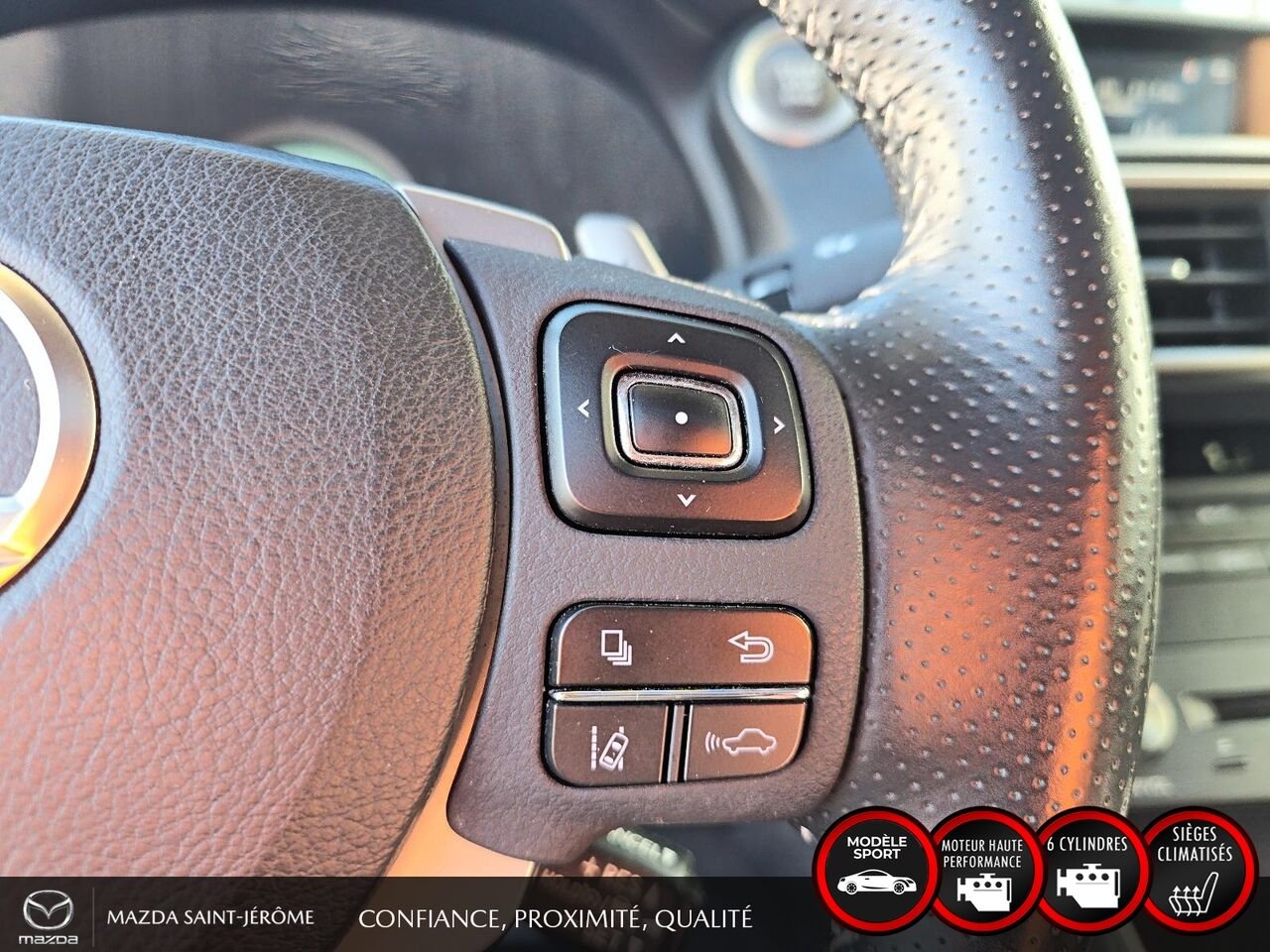 Lexus IS 300 F SPORT | 1 PROPRIÉTAIRE | AWD | V6 | TOIT OUVRANT | CUIR 2019 Gris Saint-Jérôme - photo #14