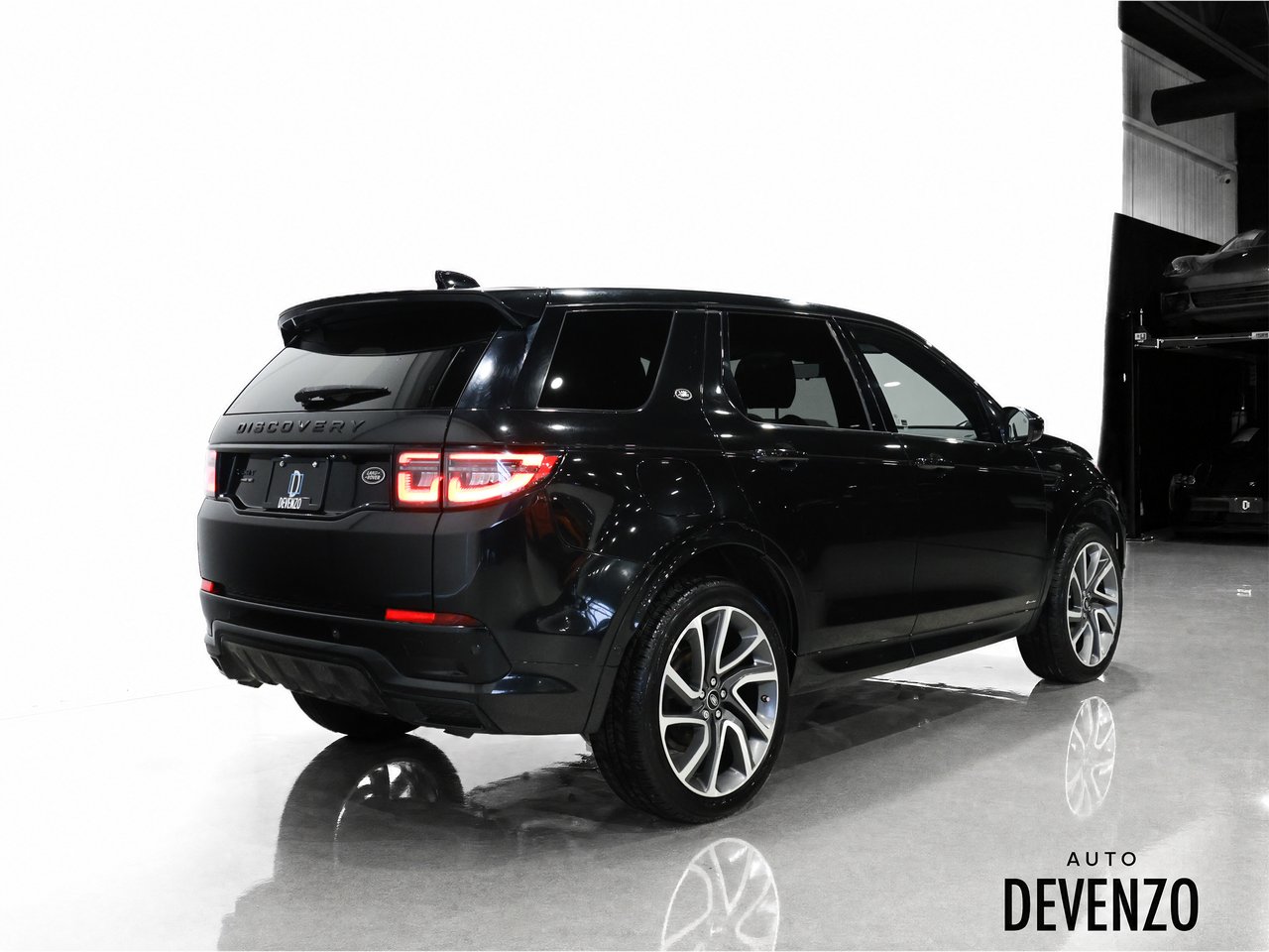 Land Rover Discovery Sport 2020 Noir Saint-Eustache - photo #2