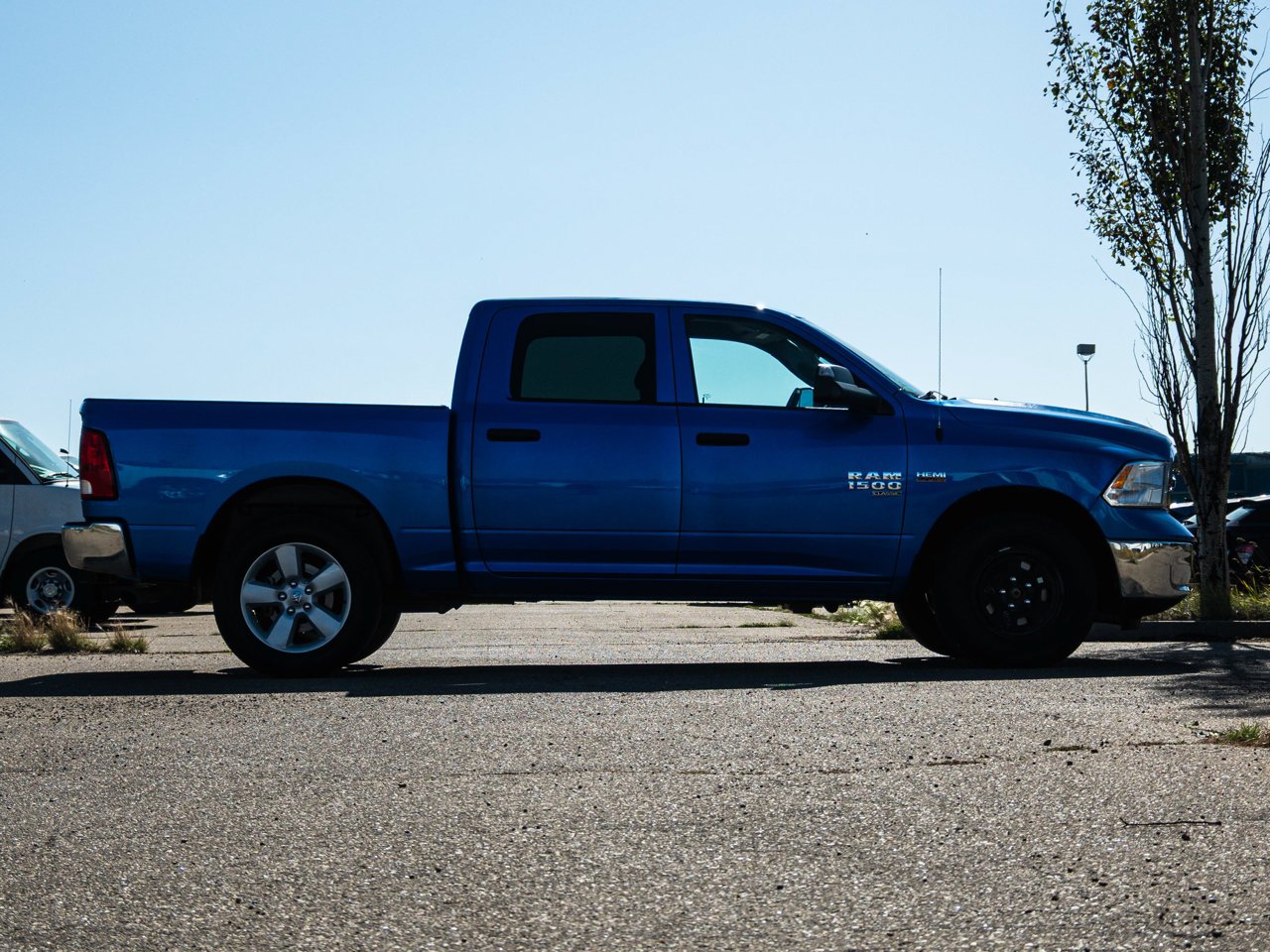 2023 Ram 1500 Classic SLT 4x4 Crew Cab 5'7 Box Blue Sherwood Park - photo #14