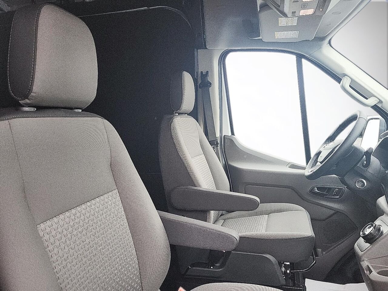 2026 Ford E-Transit Cargo Van Oxford White Saint-Jérôme - photo #5