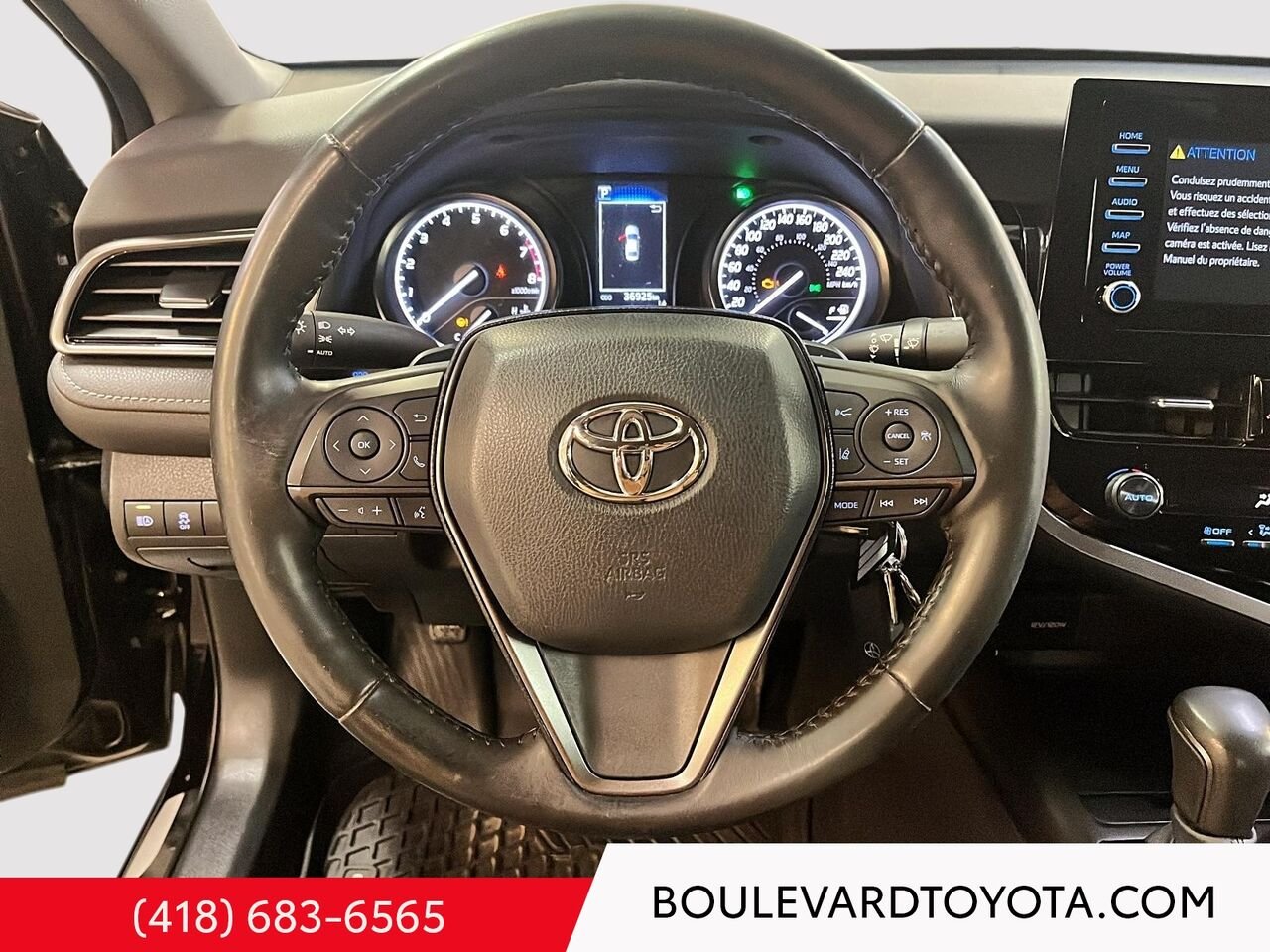 Toyota CAMRY 100664A-16 | SE 2022 Noir Québec - photo #10