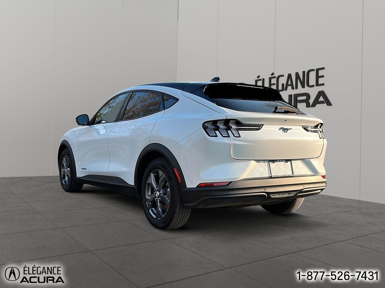 2023 Ford Mustang Mach-E Sélect TI | A8937 White Granby - photo #6