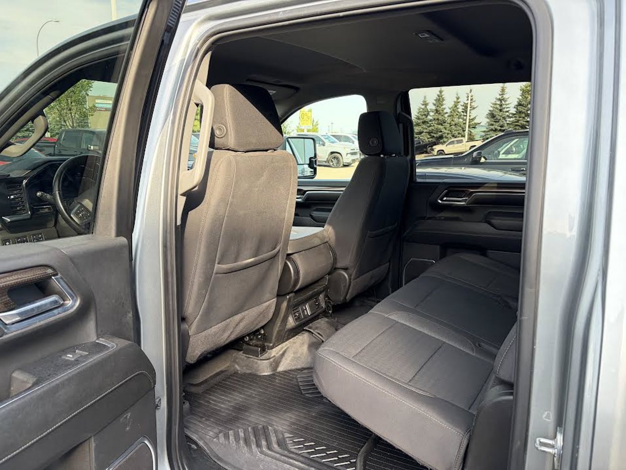 2024 Chevrolet Silverado 2500HD 4WD Crew Cab 159 LT Grey Sherwood Park - photo #5