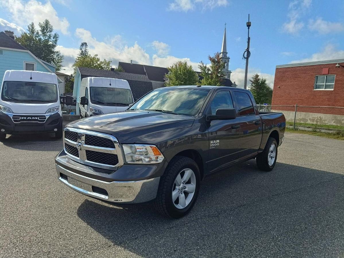 2023 RAM 1500 Classic Grey Lac Mégantic - photo #1
