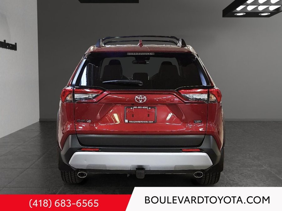 Toyota RAV4 TRAIL, AWD 2024 Rouge