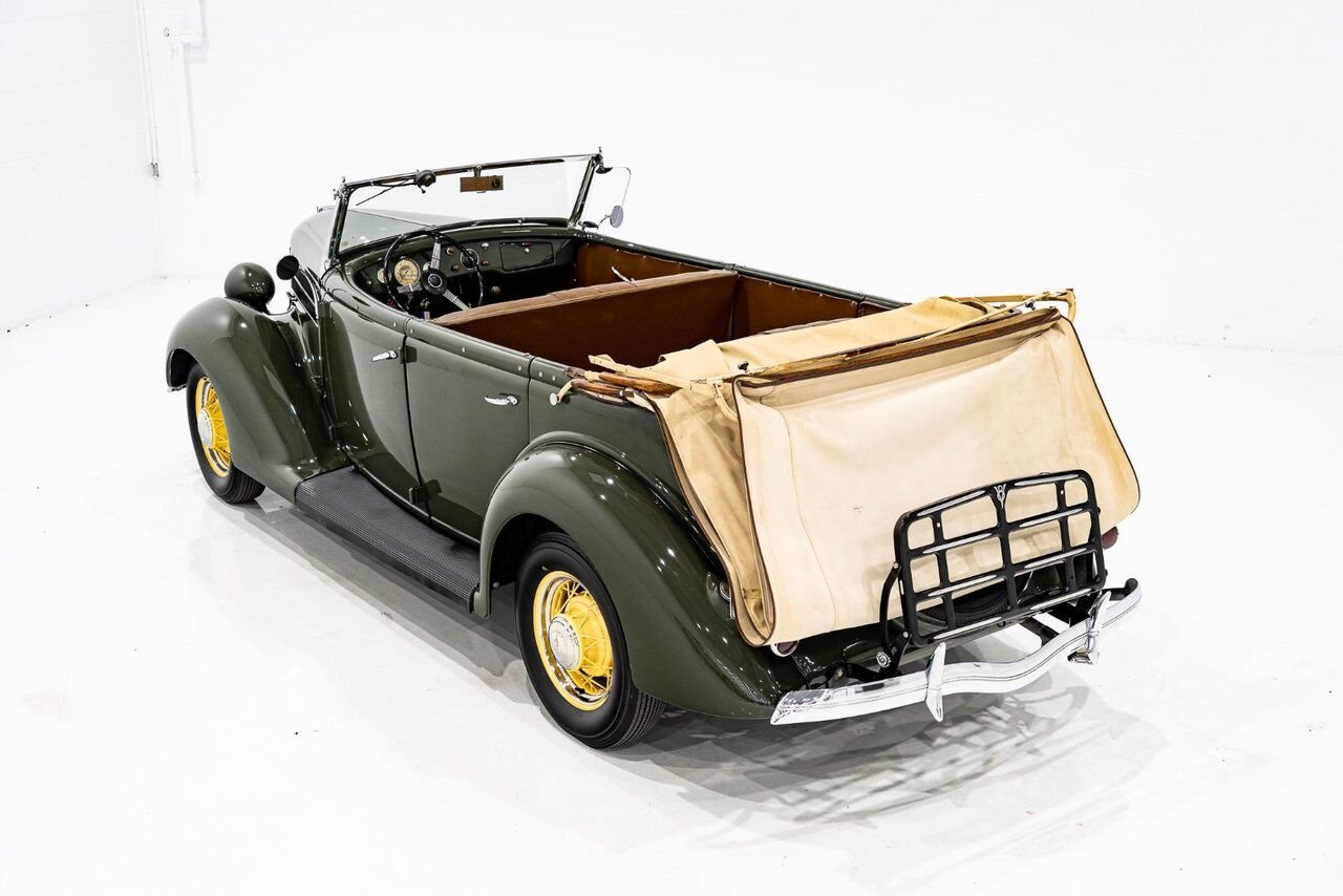 Ford Model 48 Phaeton PRIX EN USD | Beautifully presented in original condition 1936 Vert Montréal - photo #52