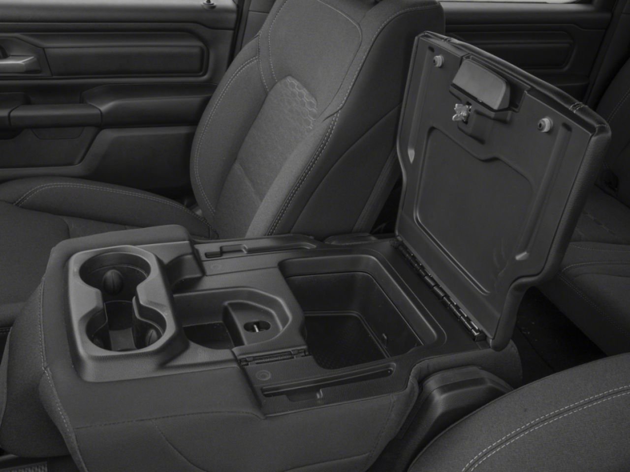 Ram 1500 Express cabine d'équipe 4x4 caisse de 6 pi 4 po 2026 Couche nacrée cristal noir étincelant Ottawa & Gatineau - photo #9