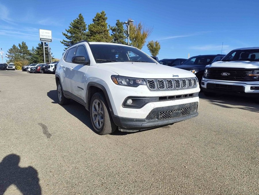 2026 Jeep Compass North 2.0T 4X4 | Heated Half Leather Seats/Steering Wheel White