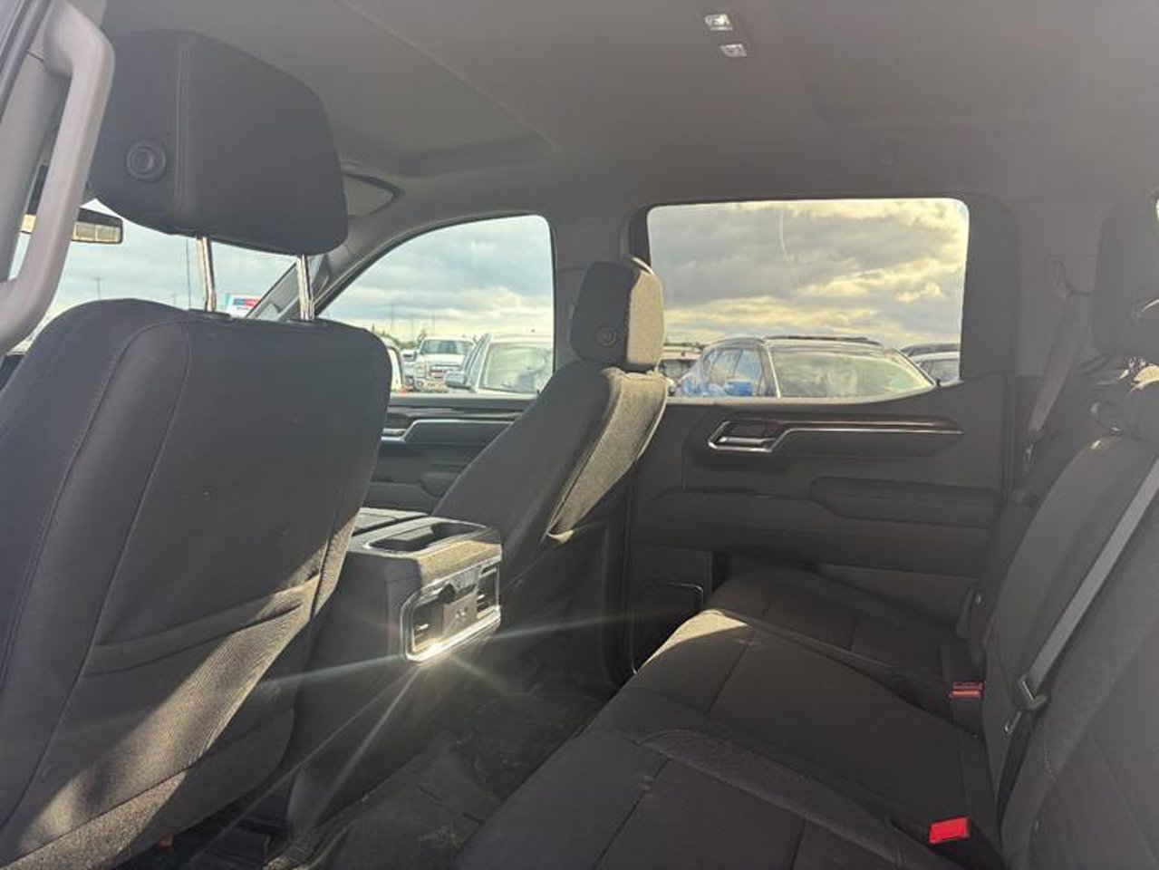 2026 GMC Sierra 1500 4WD Crew Cab 147 Elevation White Sherwood Park - photo #5