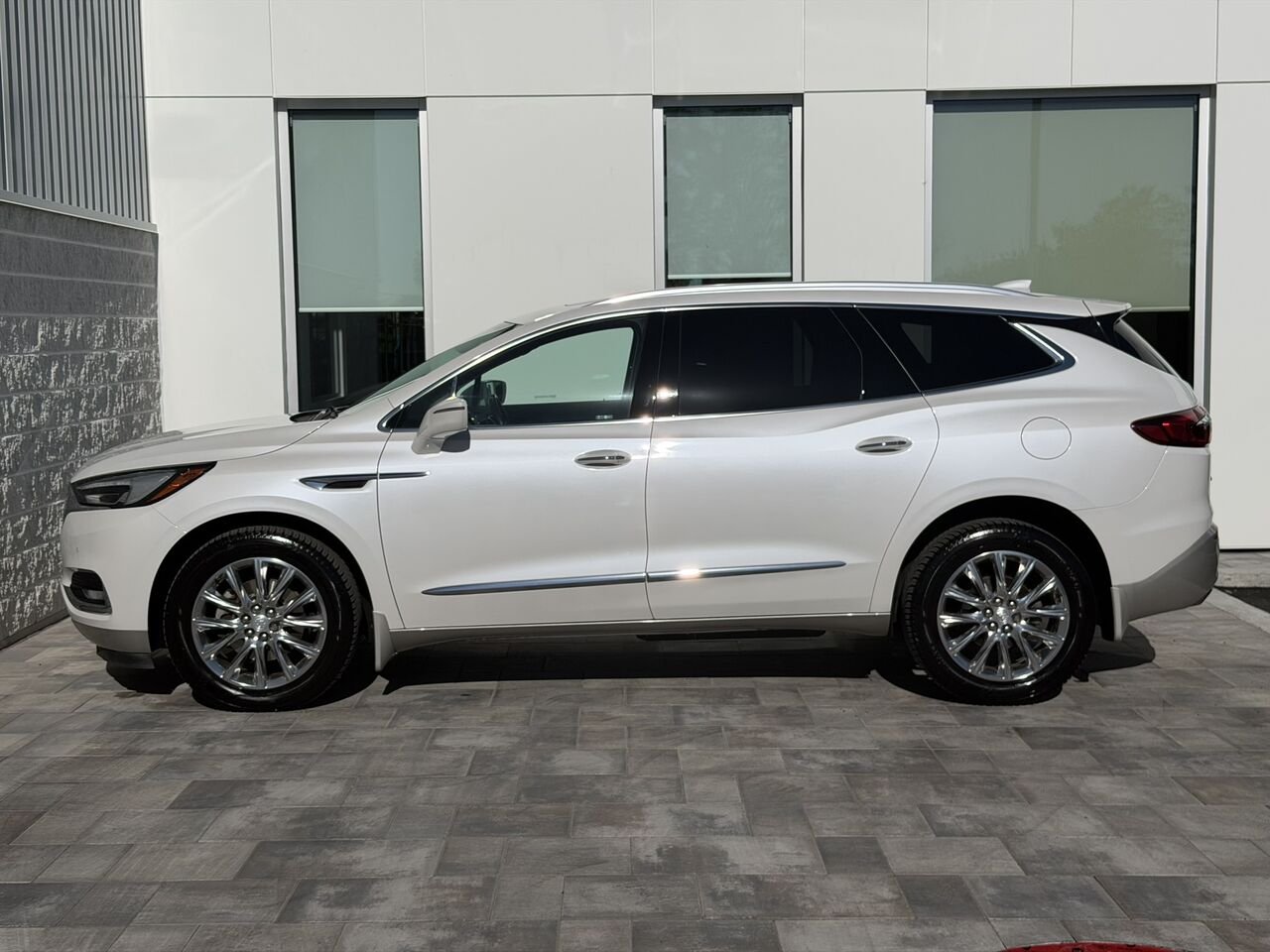 2018 Buick Enclave PREMIUM AWD 7 PASSAGERS White Laval - photo #17