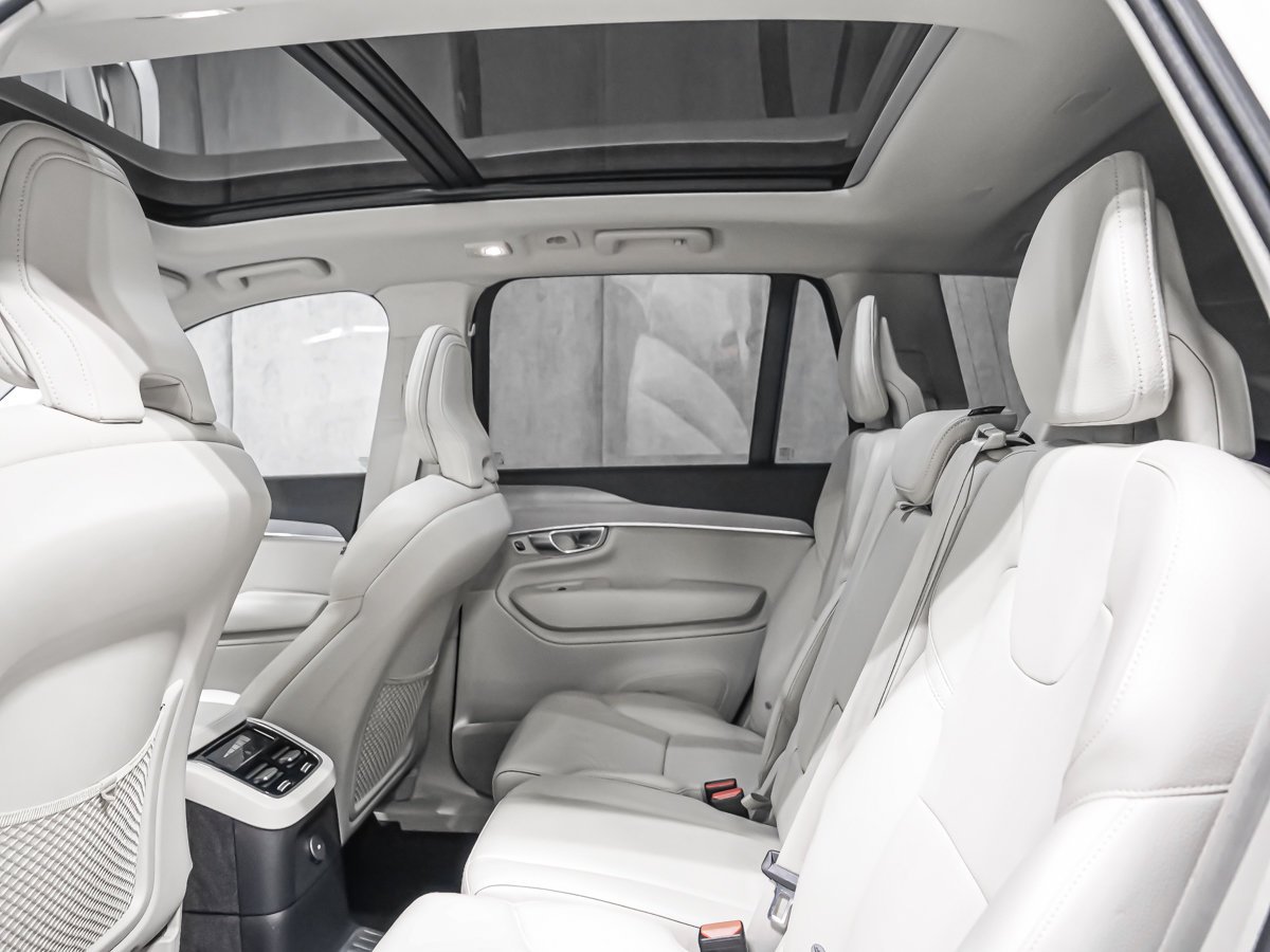Volvo XC90 Recharge CORE BRIGHT THEME 2024 Blanc Montréal - photo #11