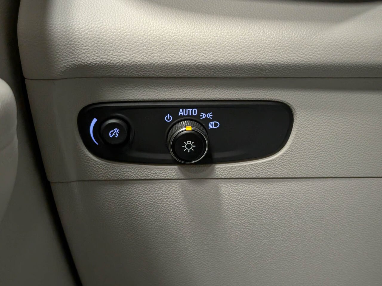 BUICK ENVISION AWD Essence Volant et Sièges Chauffants 2023 Gris Sherbrooke - photo #21