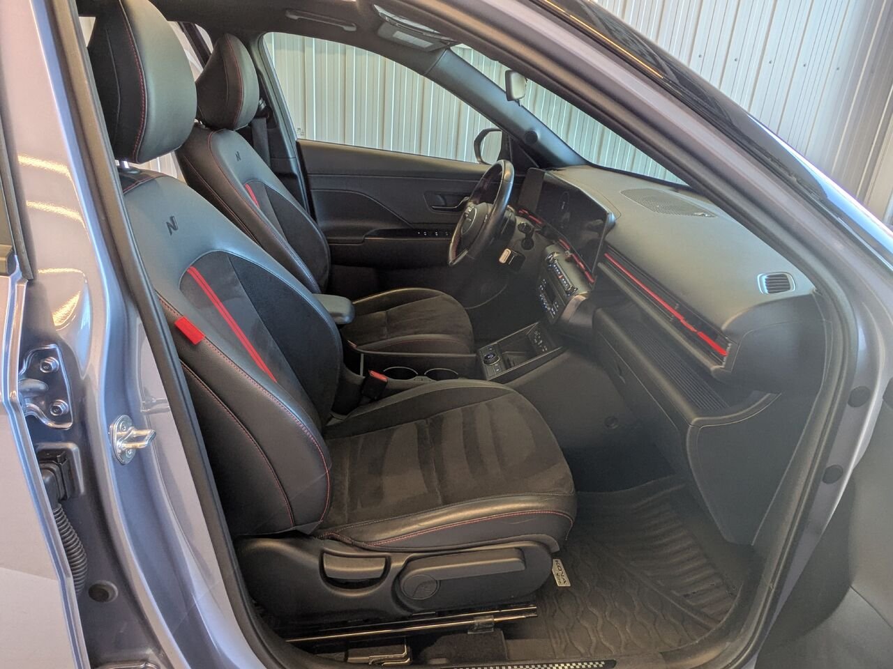 2024 Hyundai Kona Grey Gatineau - photo #16