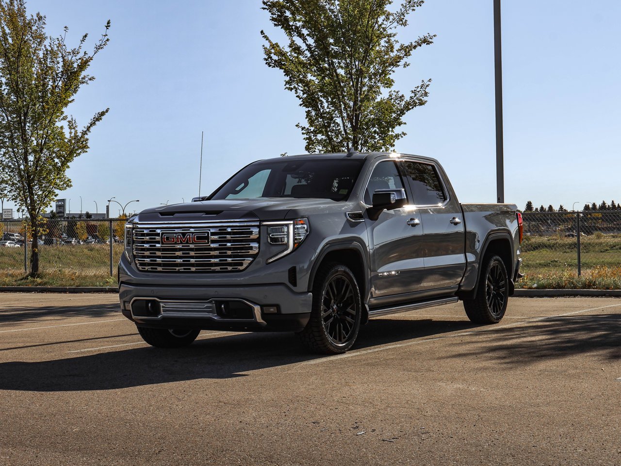 2025 GMC Sierra 1500 4WD Crew Cab 147 Denali Grey Sherwood Park - photo #3