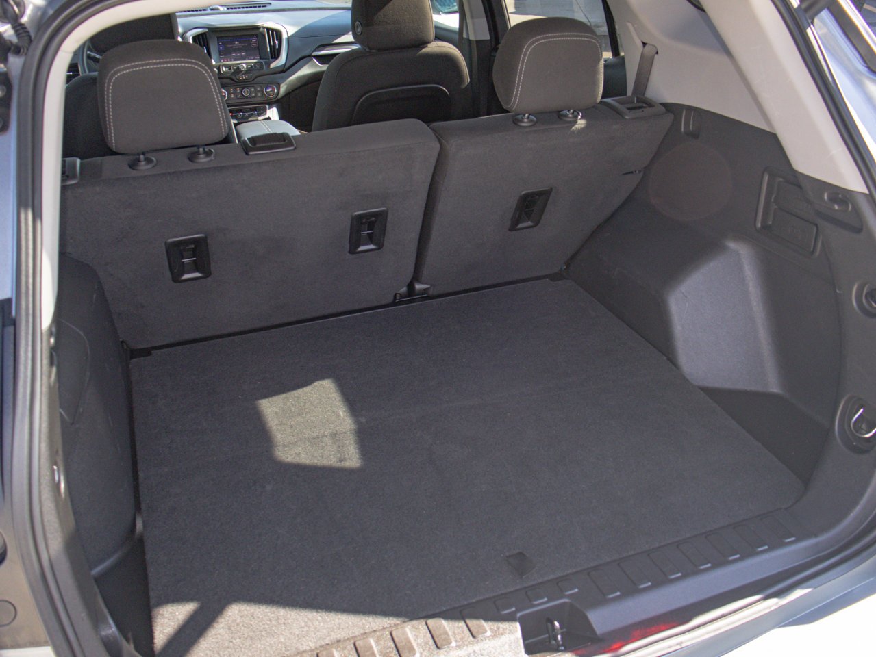2024 GMC Terrain AWD 4dr SLE Grey Sherwood Park - photo #9