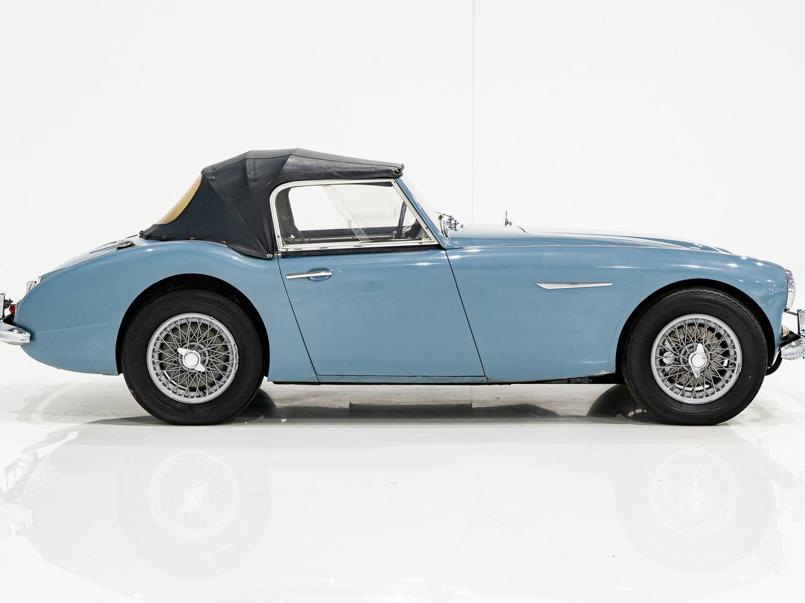 Austin Healey 3000 Recent drivetrain complete rebuild **PRIX EN USD** 1960 Bleu Montréal - photo #7