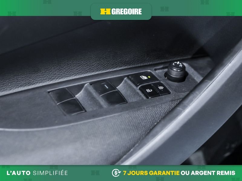 Toyota Corolla 730466 | LE AUTO AC GR ELEC CAM RECULE BLUETOOTH 2023 Argent Laval - photo #15