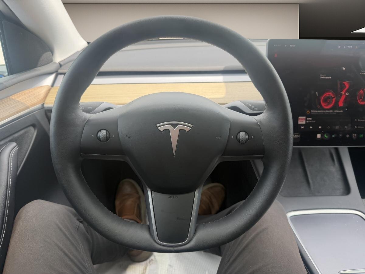 Tesla Model Y 2023 Argent  - photo #9