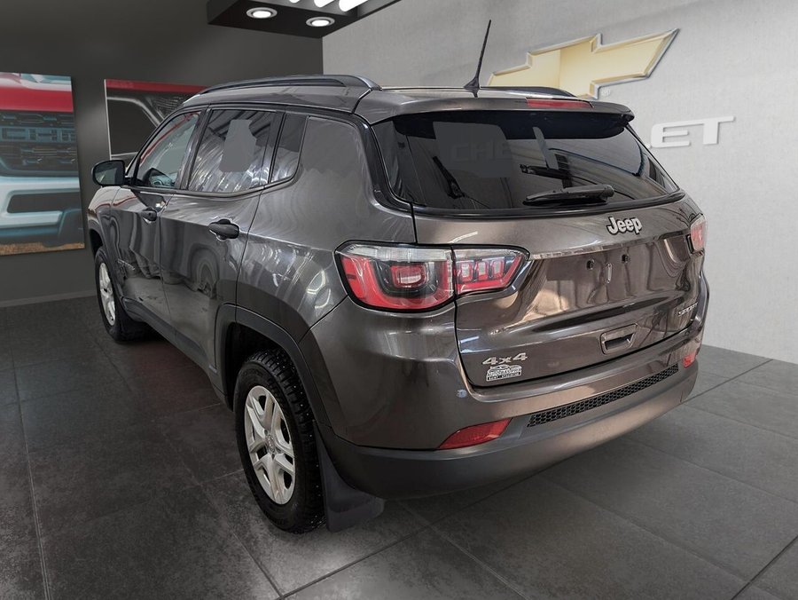 JEEP COMPASS SPORT 2018 Gris