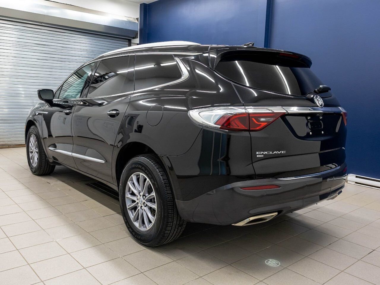 Buick Enclave PREMIUM AWD *NAV* SIÈGES MASSAGE CUIR BOSE HUD 2024 Noir Saint-Jérôme - photo #5