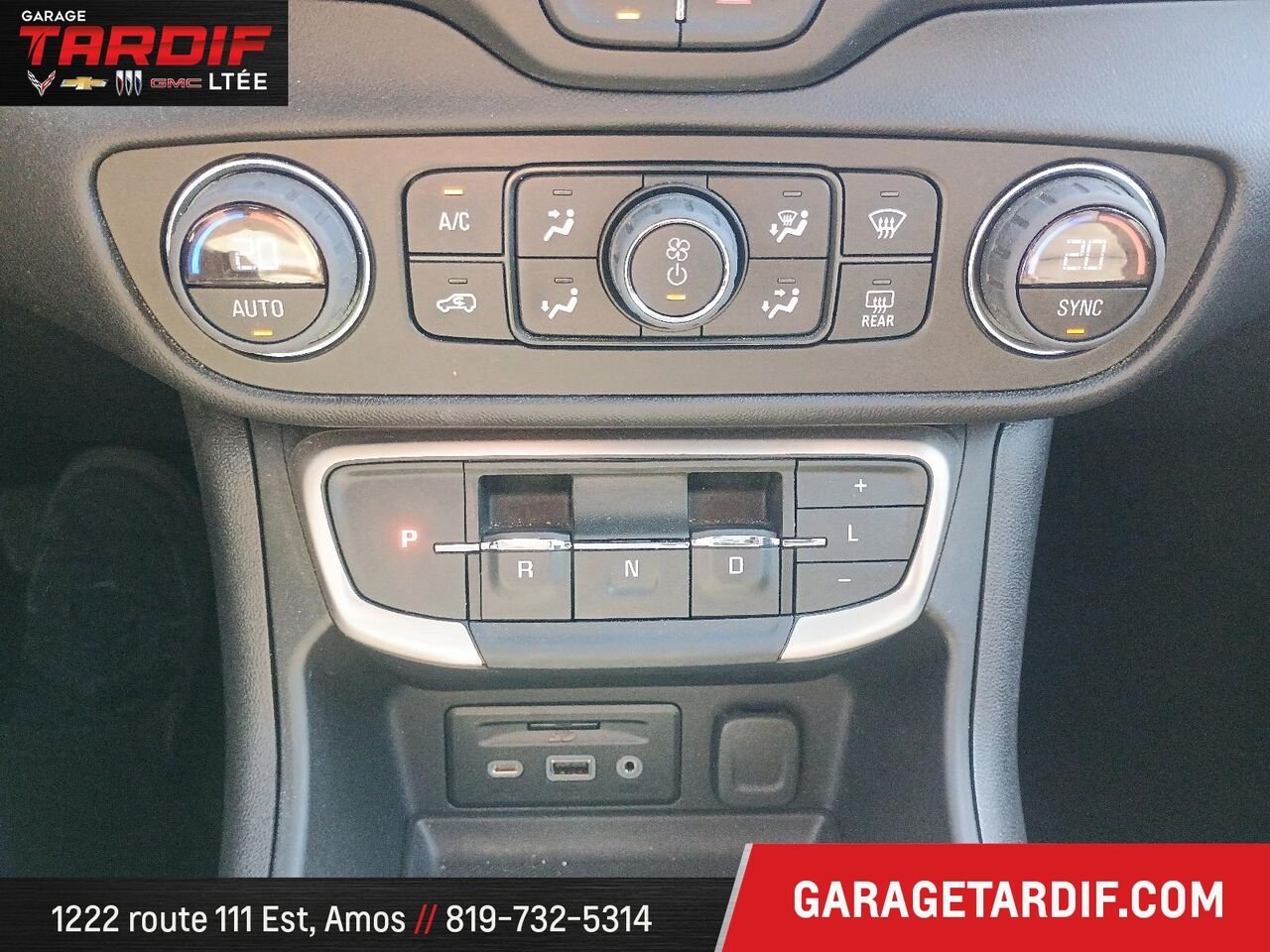 2024 GMC TERRAIN DENALI AWD Traction intégrale 4 portes Denali White Amos - photo #23