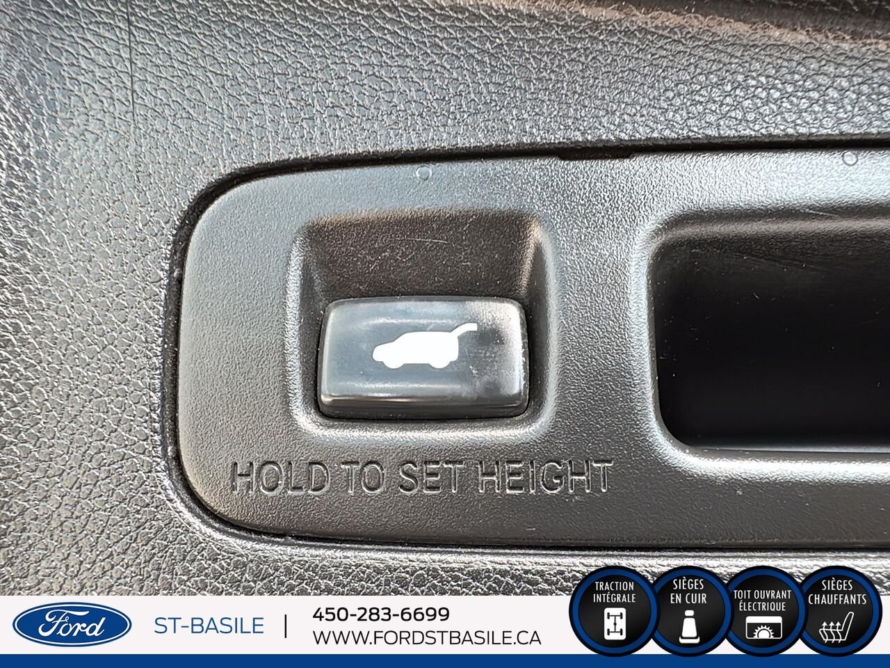 2018 HONDA CR-V Red Saint-Basile-le-Grand - photo #15