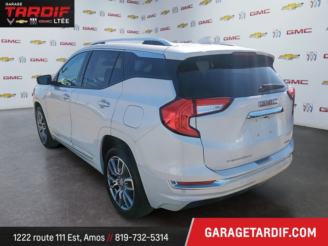 2024 GMC TERRAIN DENALI AWD Traction intégrale 4 portes Denali White Amos - photo #3