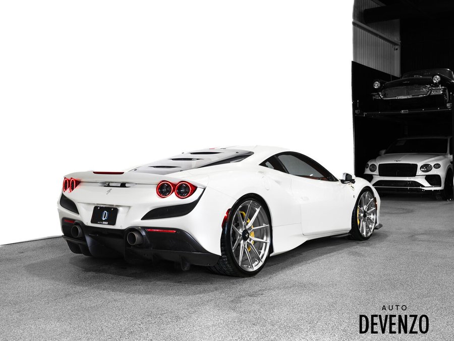 Ferrari F8 Tributo 2022 2022 Blanc