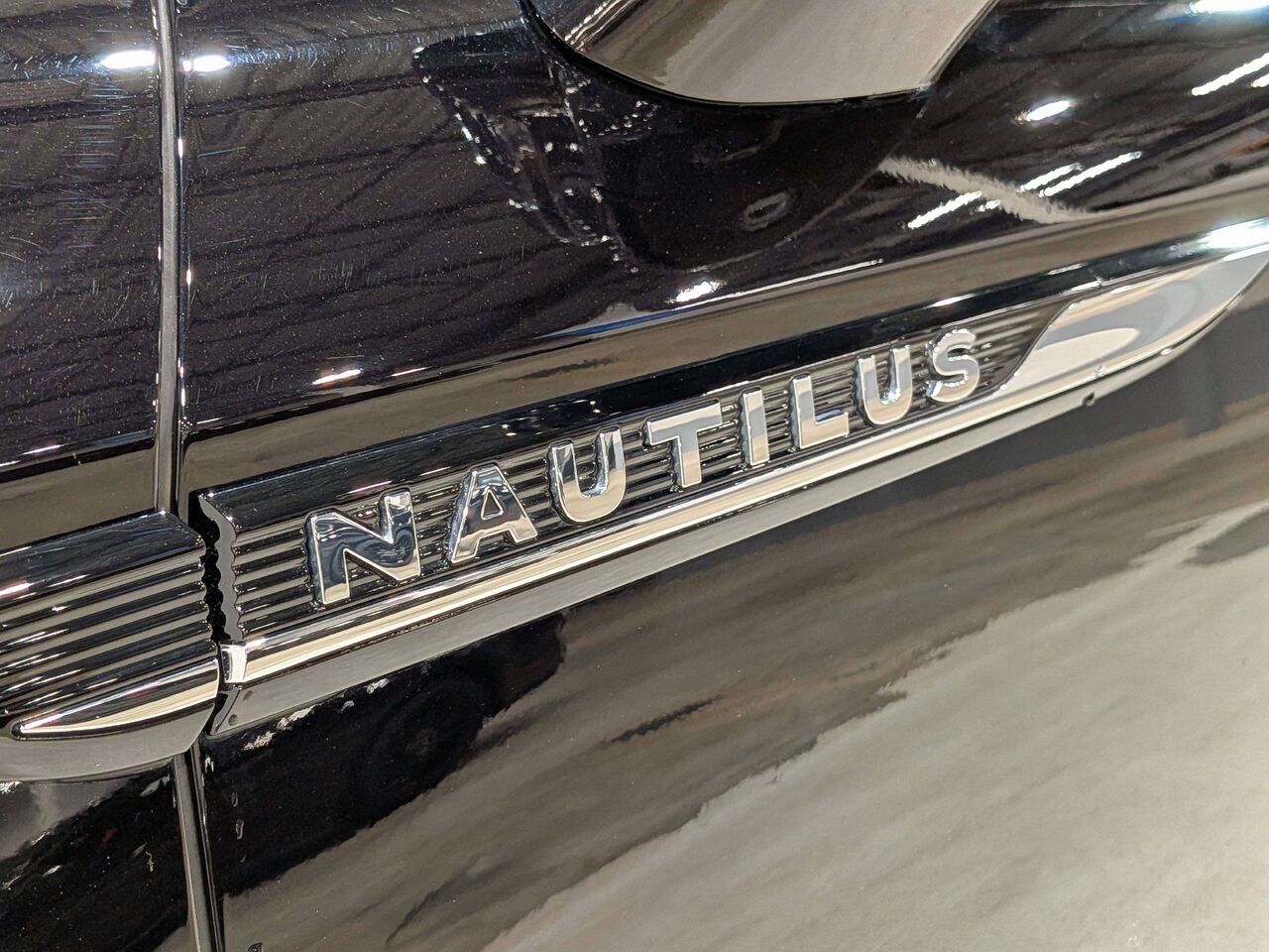 2022 Lincoln Nautilus Reserve AWD Black Val-David - photo #39