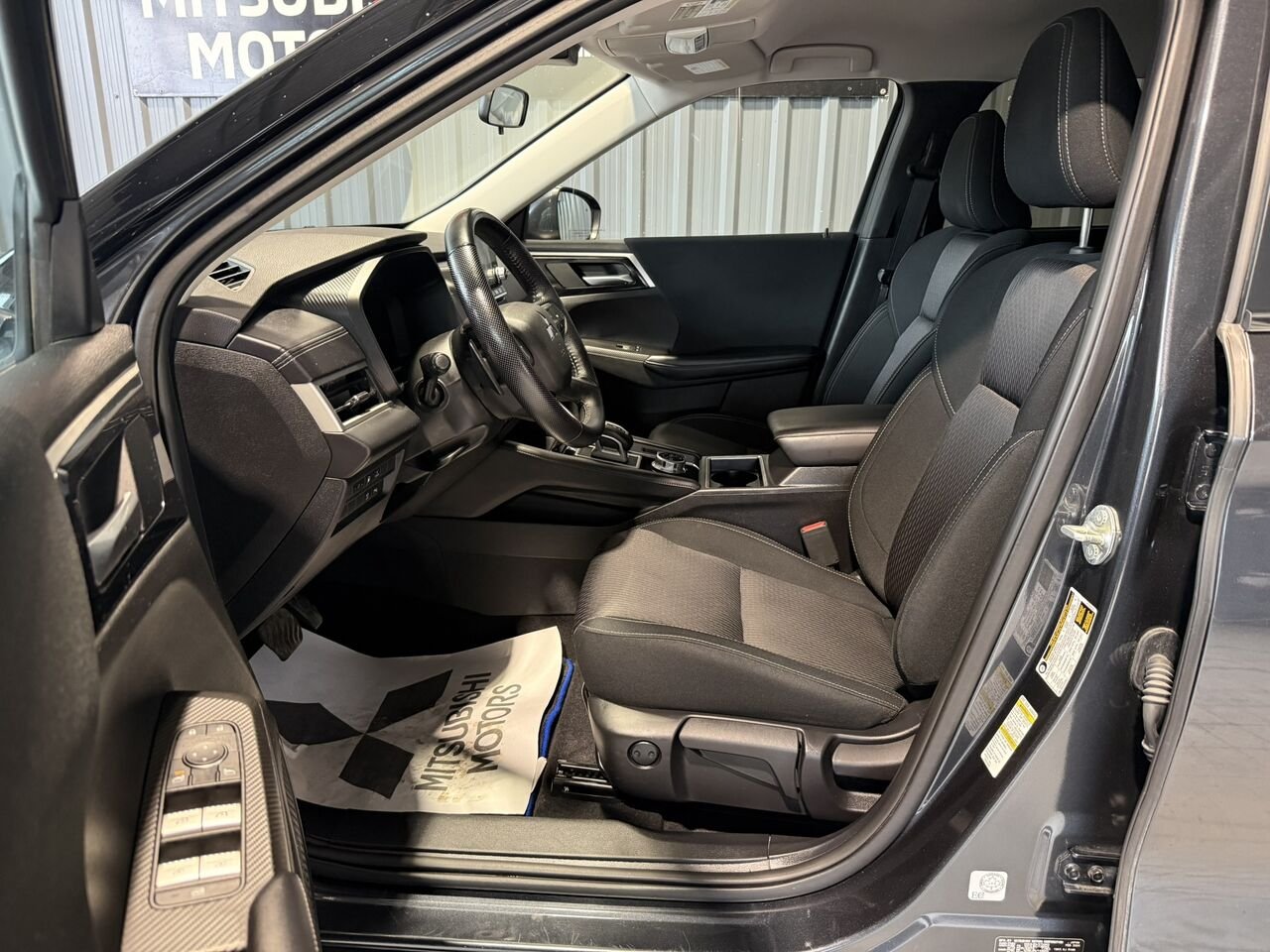 Mitsubishi Outlander PHEV ES S-AWC 2024 Gris Rouyn-Noranda - photo #5