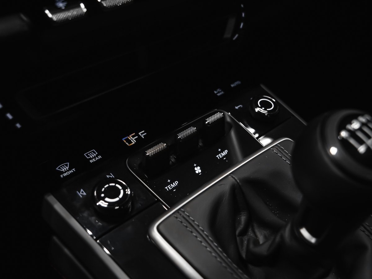 2024 Porsche 911 CARRERA 4 GTS Black Montreal - photo #27
