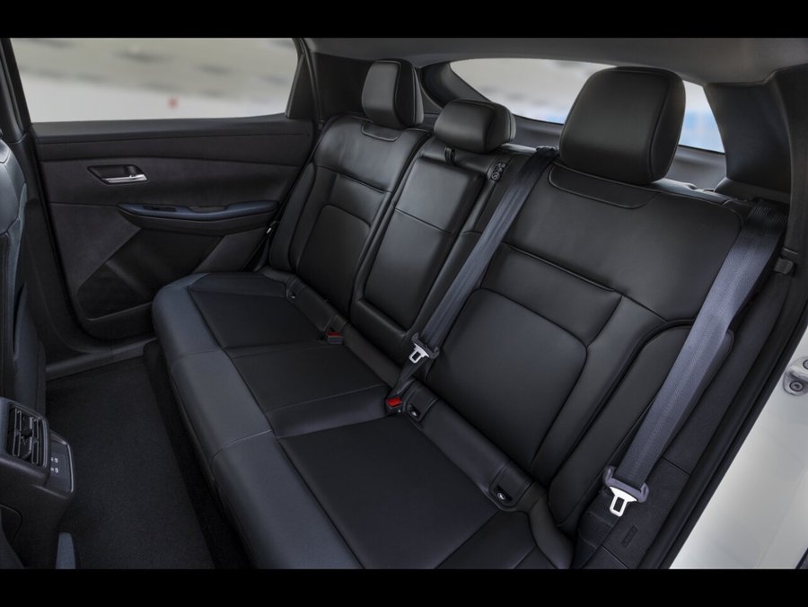 2026 Nissan LEAF 2026 Black Diamond Pearl