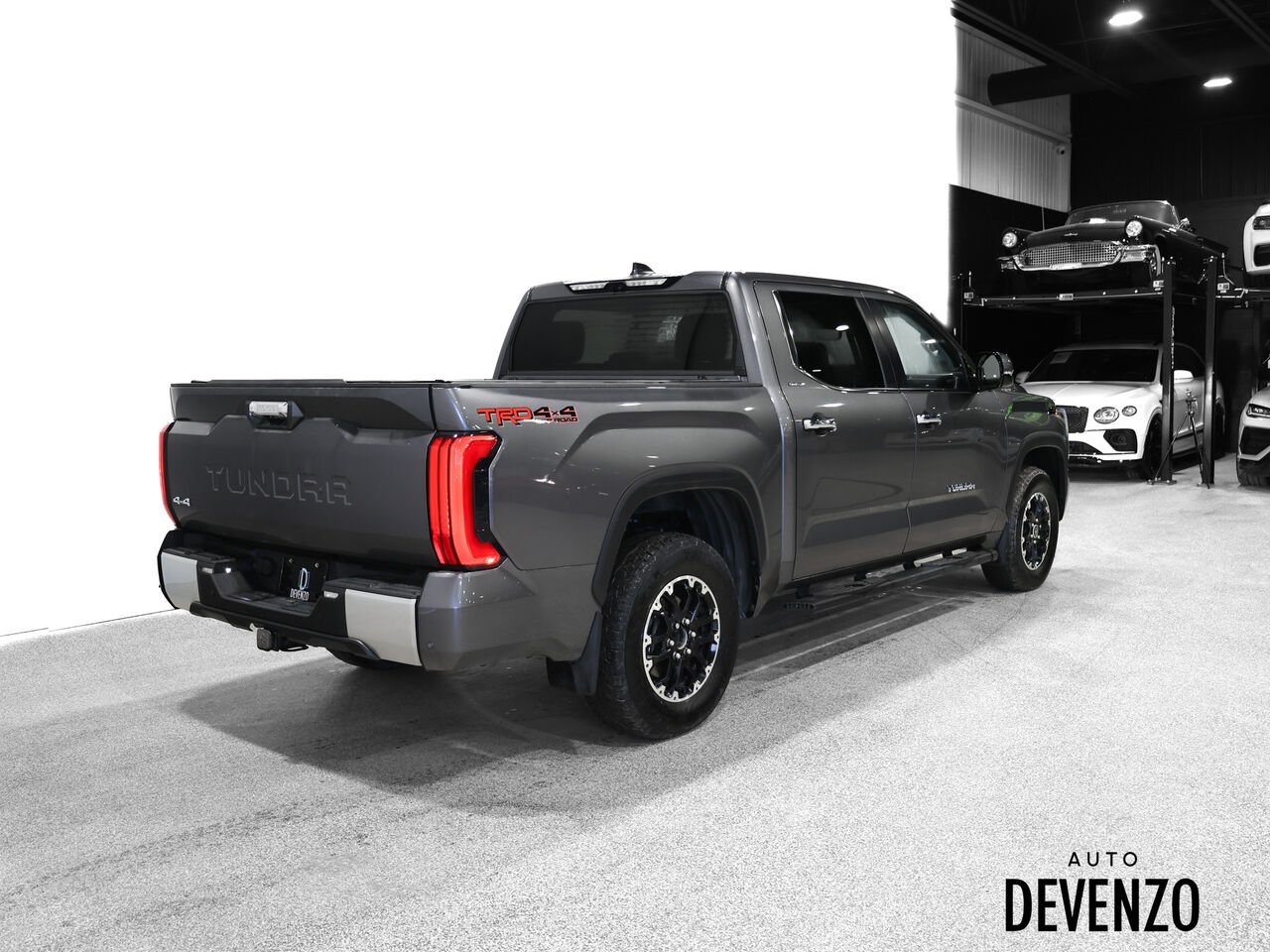 2024 Toyota Tundra Grey Saint-Eustache - photo #3