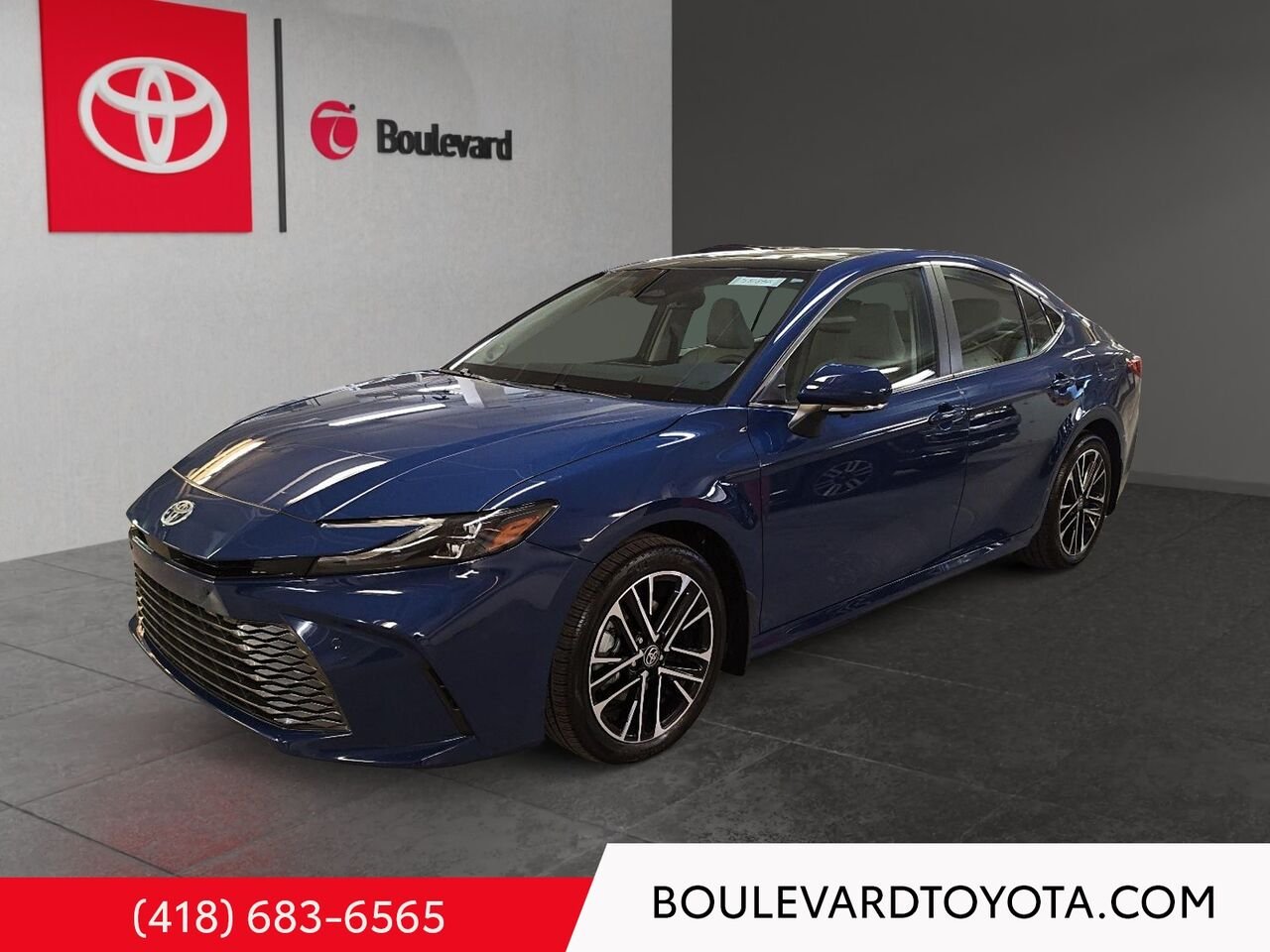 2025 Toyota Camry 531872-25 | XLE, HYBRIDE, AWD Blue Québec - photo #0