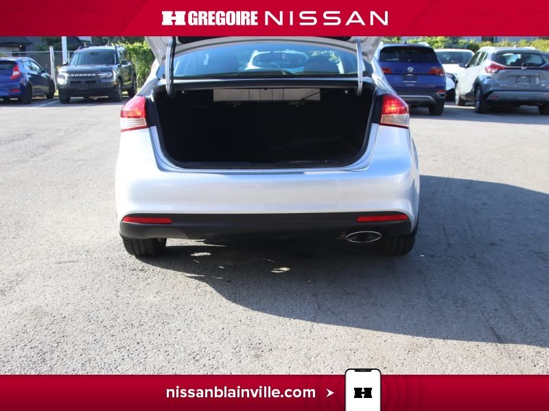 2018 Kia Forte Grey Laval - photo #13