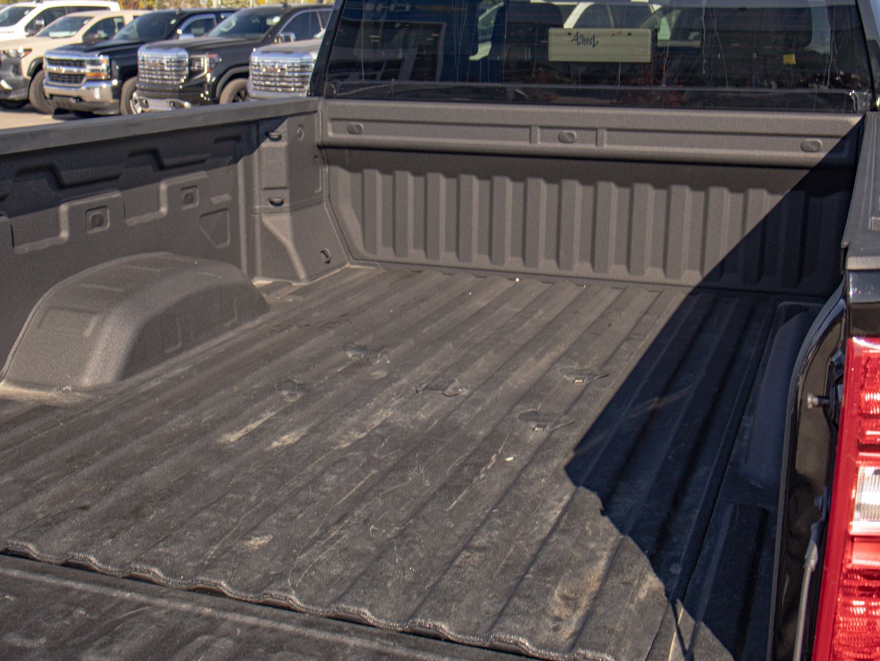2025 Chevrolet Silverado 2500HD 4WD Crew Cab 159 Custom Black Sherwood Park - photo #10