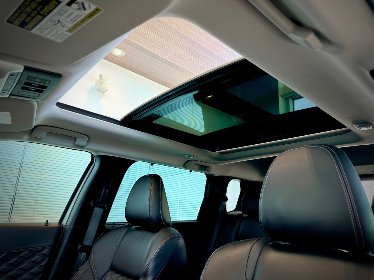 2023 Mitsubishi Outlander gray Notre-Dame-des-Prairies - photo #14