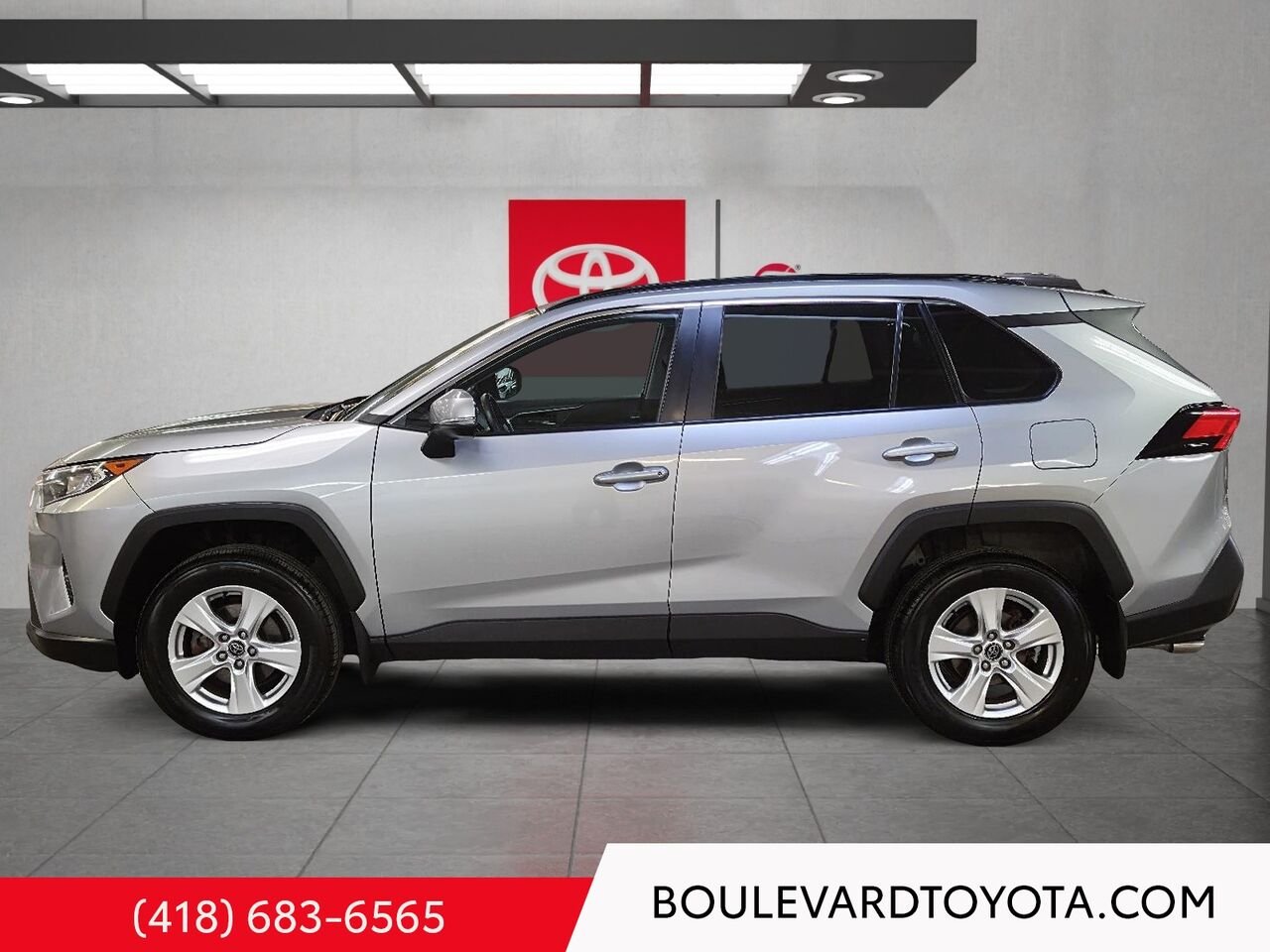 Toyota RAV4 100551A-36 | XLE 2019 Argent Québec - photo #5